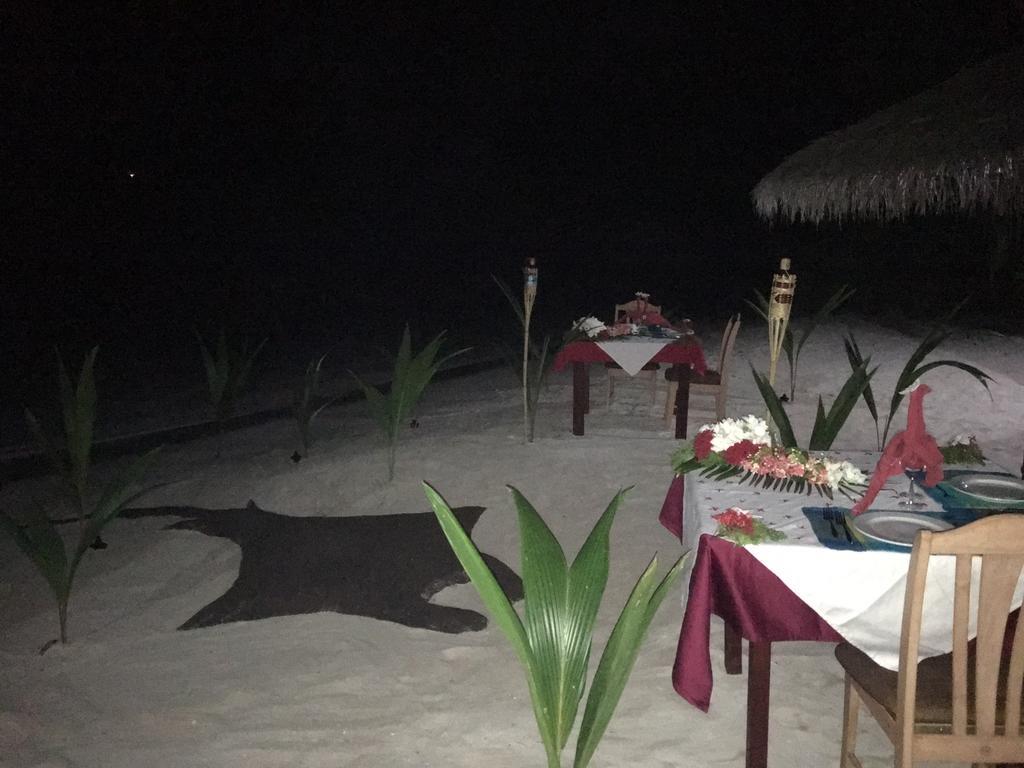 Hudhu Raakani Lodge Maldives Thinadhoo  Exterior foto